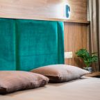 Люкс (DE LUXE 4-х (террасой и видом на бассейн)), Отель Анютины Глазки