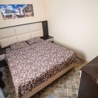 Люкс (FAMILY ROOM , 4 (2х комнатный)люкс), Отель Анютины Глазки