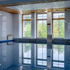 Крытый бассейн с сауной, Спа-отель Дворцы