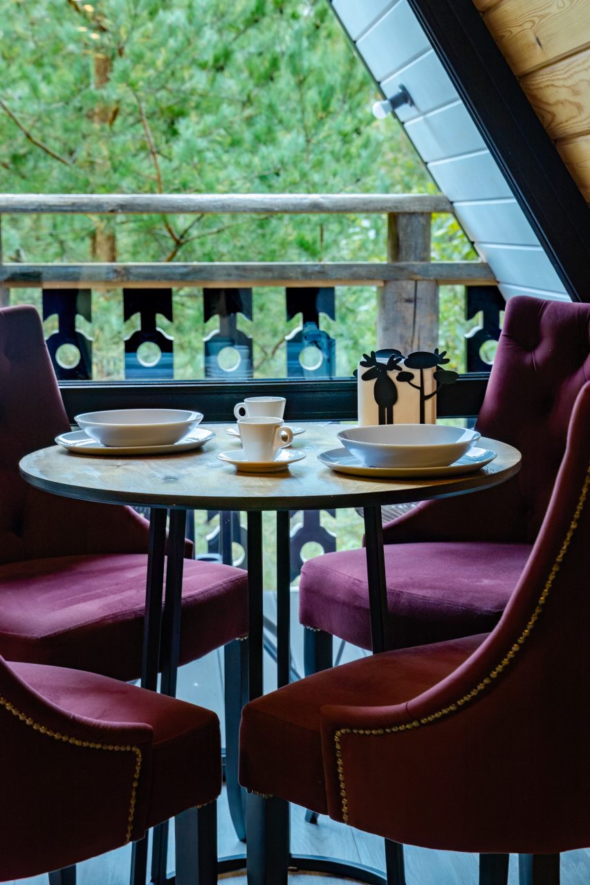 Коттедж (A-frame), Спа-отель Дворцы