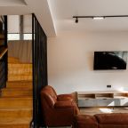 Лестница, ТВ тумба