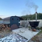 Горячий чан и баня на дровах с видом на горы