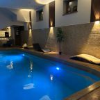 Бассейн, Отель О,Тепло