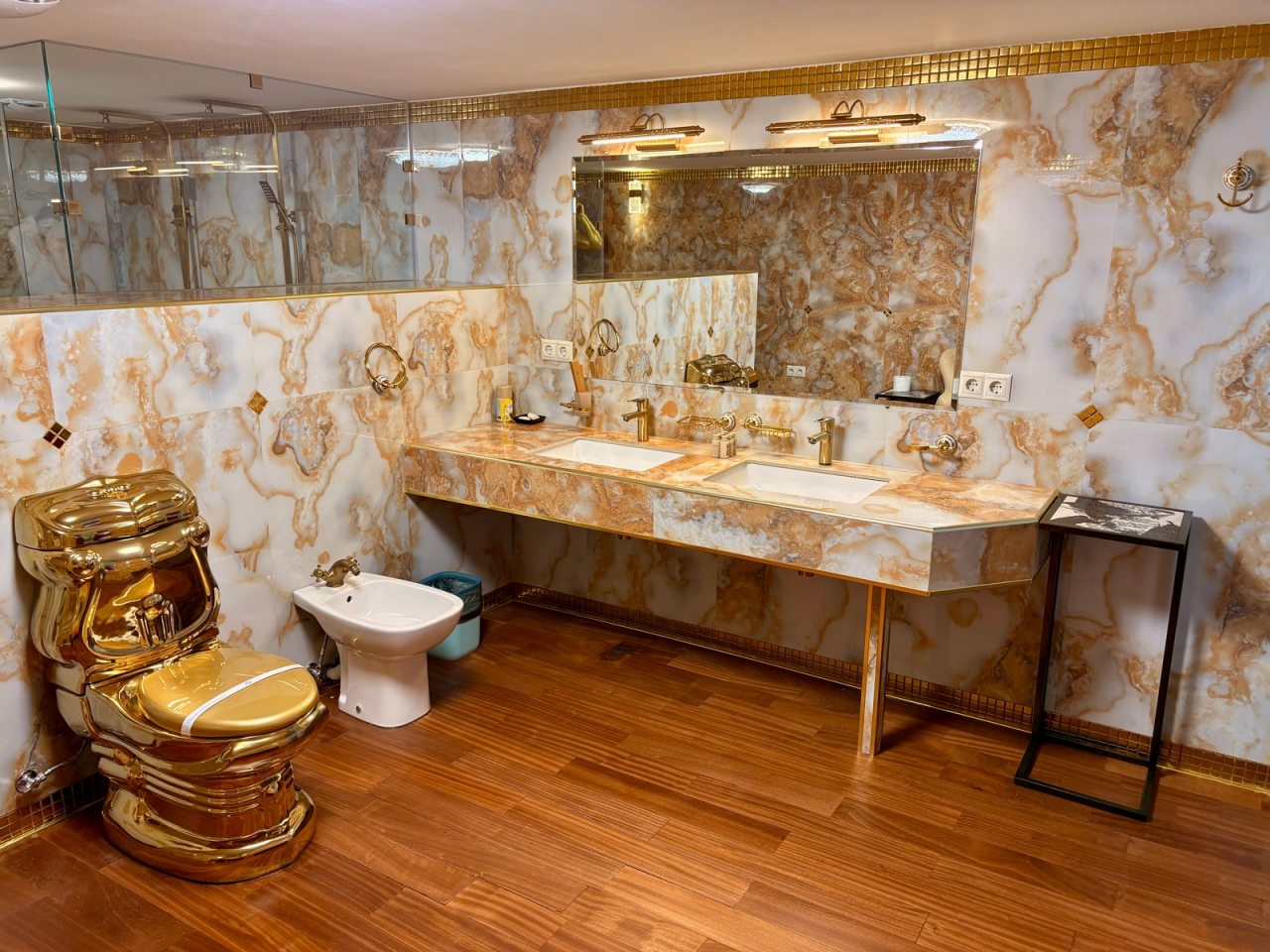 Люкс (Двухэтажный CAESAR), Отель Malakhovka palace