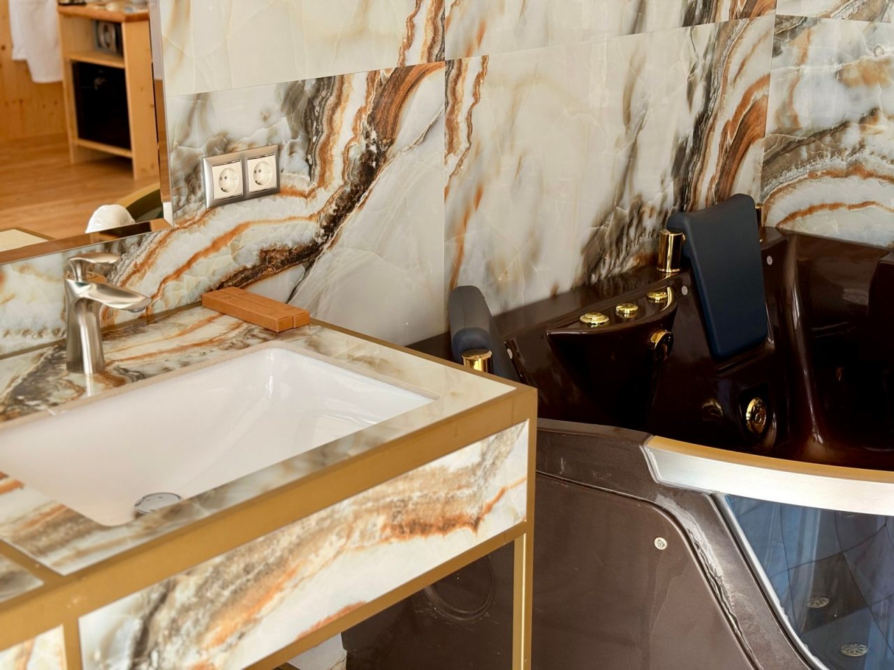 Двухместный (Полулюкс с террасой AFRODITE), Отель Malakhovka palace