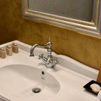 Двухместный (Люкс ADONIS), Отель Malakhovka palace