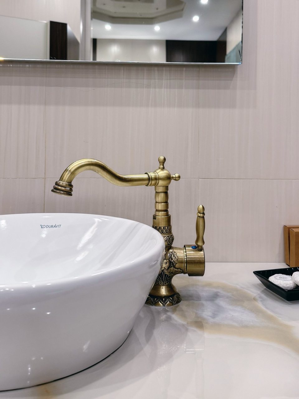 Полулюкс (NARCISO), Отель Malakhovka palace