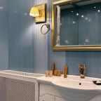 Полулюкс (HERMES), Отель Malakhovka palace