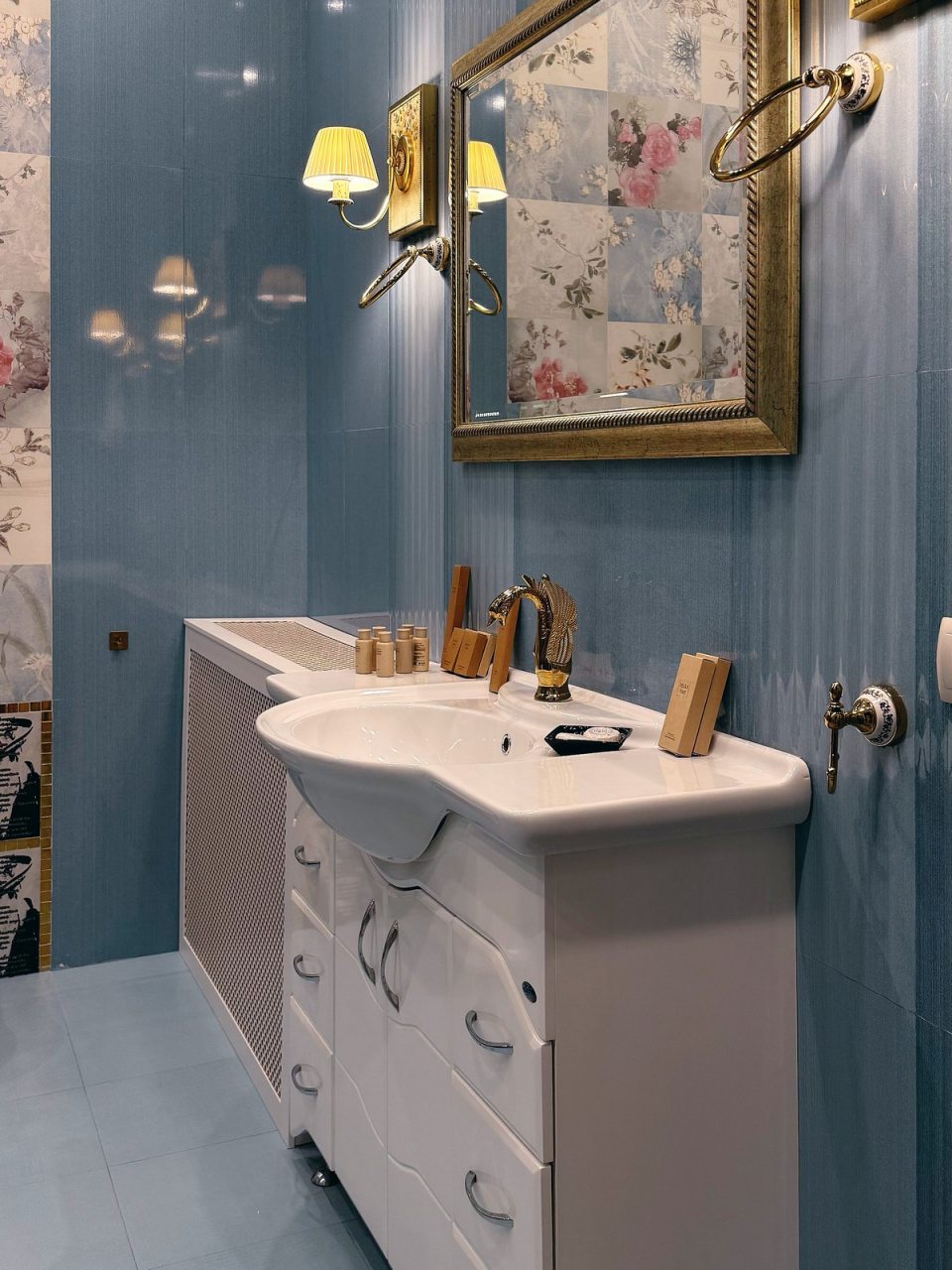 Полулюкс (HERMES), Отель Malakhovka palace