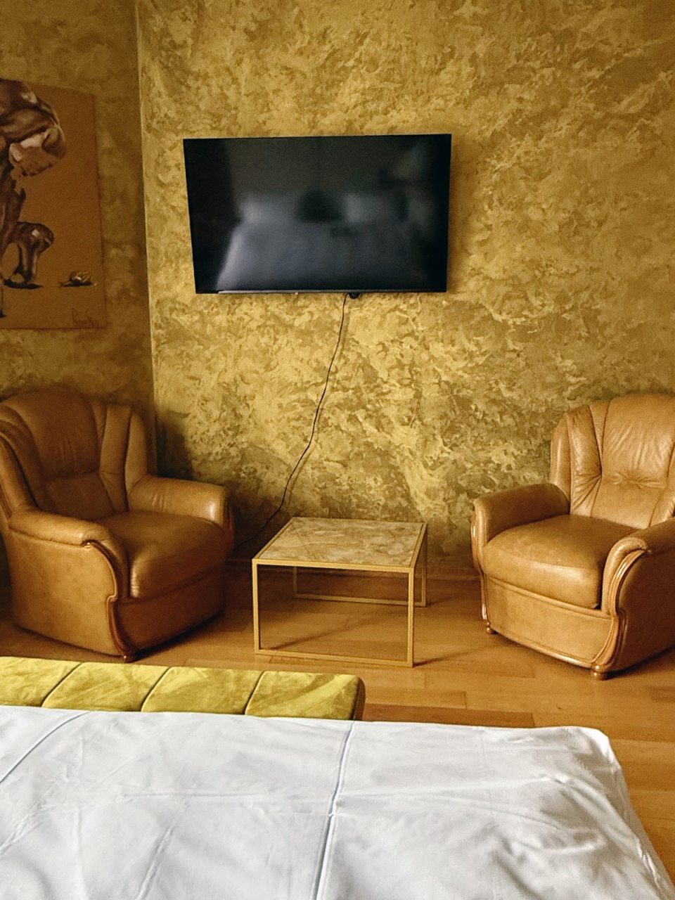 Полулюкс (HERMES), Отель Malakhovka palace