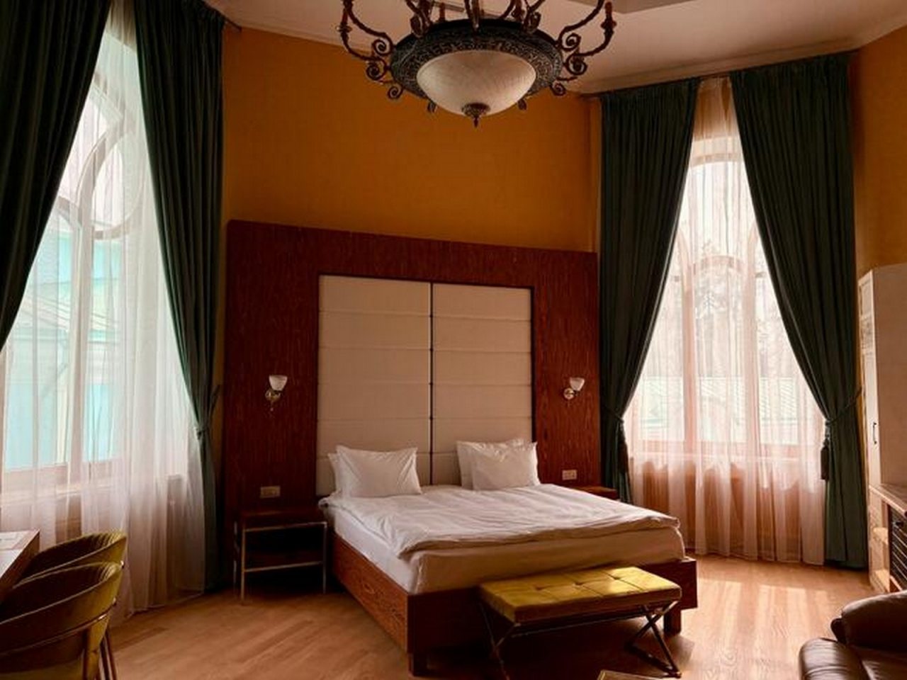 Полулюкс (FELICITA), Отель Malakhovka palace