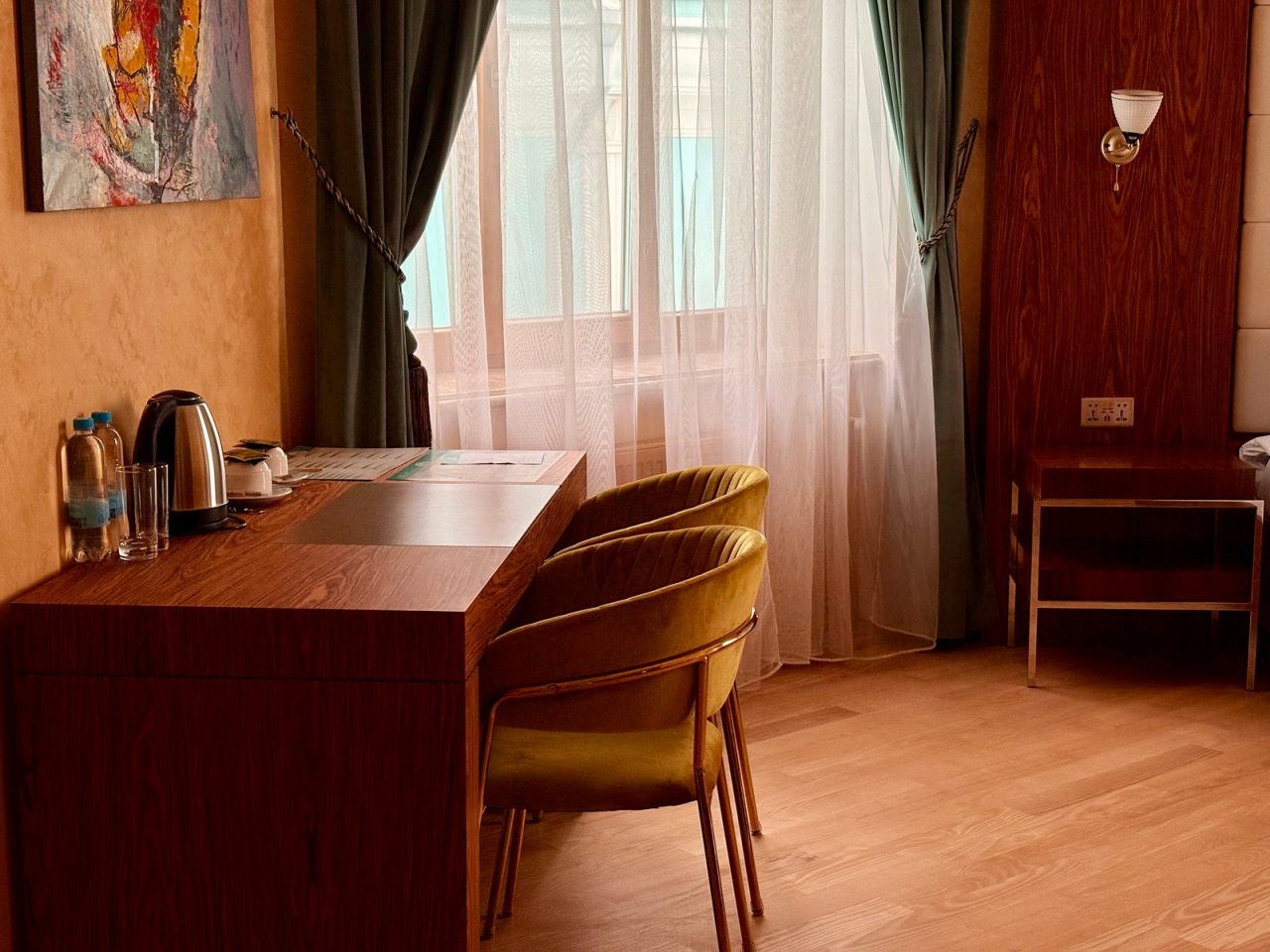 Полулюкс (FELICITA), Отель Malakhovka palace