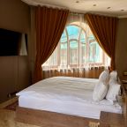 Апартаменты (DIONIS), Отель Malakhovka palace