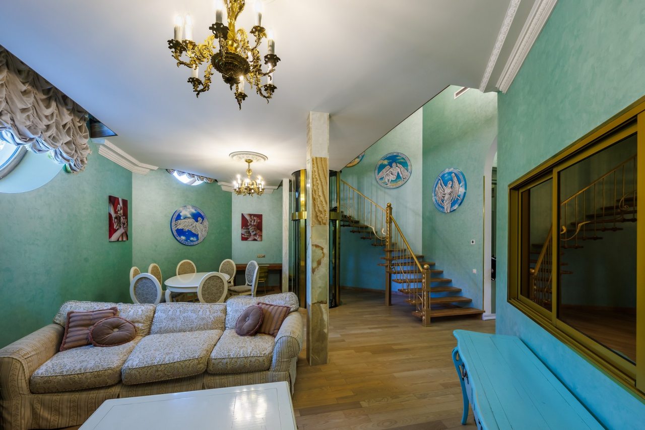 Сьюит (EDEN), Отель Malakhovka palace