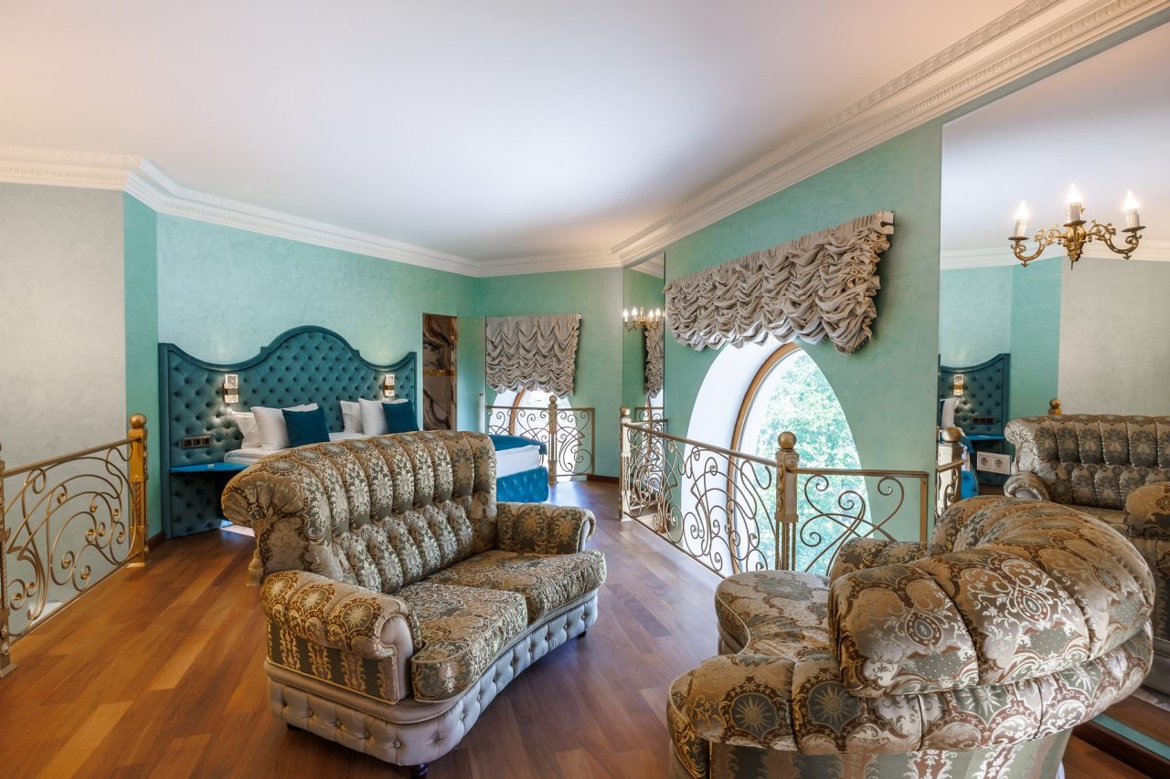 Сьюит (EDEN), Отель Malakhovka palace