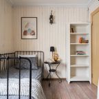 Дом (С 4 спальнями и баней), Коттедж С 4 спальнями и баней у озера Петровское