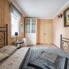 Дом (С 4 спальнями и баней), Коттедж С 4 спальнями и баней у озера Петровское