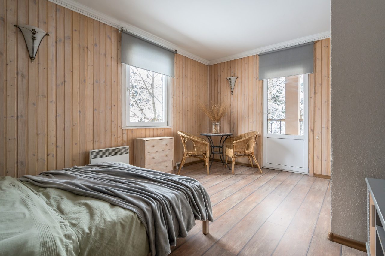 Дом (С 4 спальнями и баней), Коттедж С 4 спальнями и баней у озера Петровское