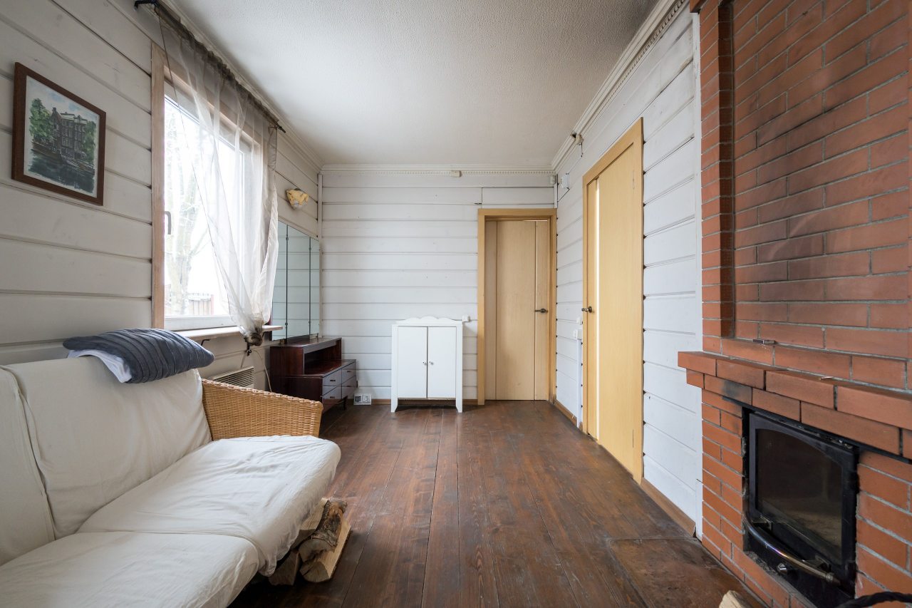 Дом (С 4 спальнями и баней), Коттедж С 4 спальнями и баней у озера Петровское