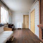 Дом (С 4 спальнями и баней), Коттедж С 4 спальнями и баней у озера Петровское