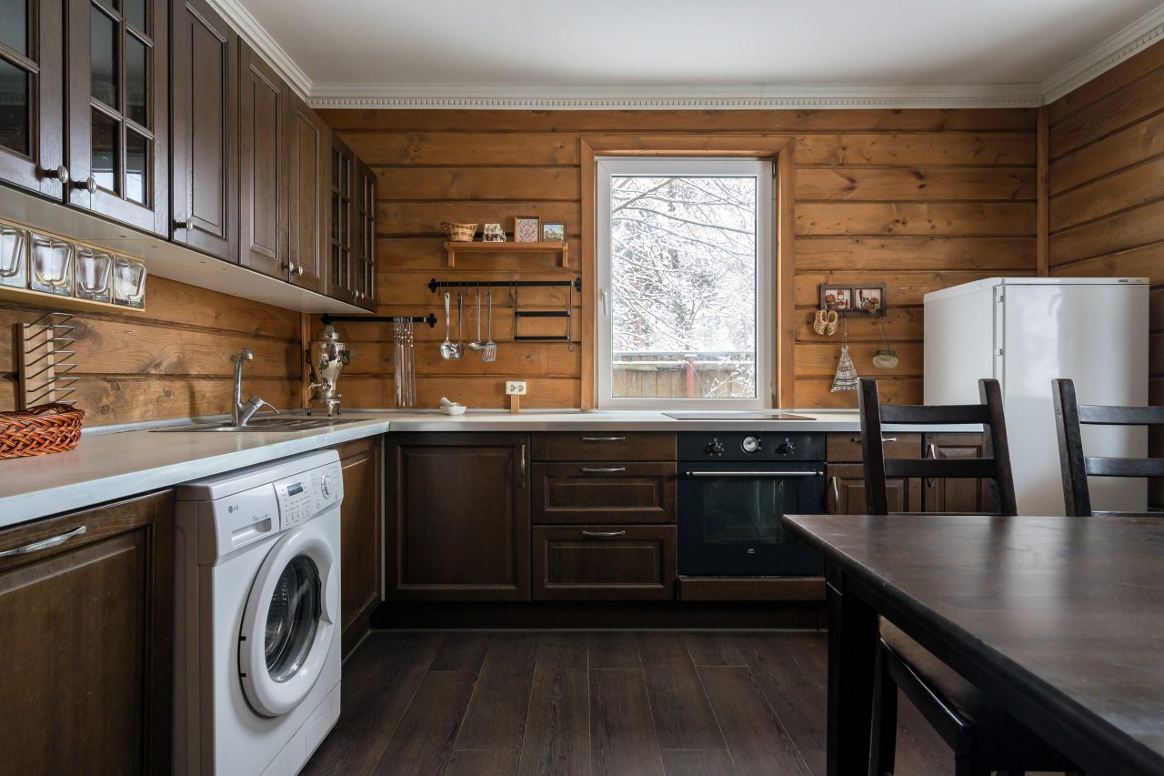 Дом (С 4 спальнями и баней), Коттедж С 4 спальнями и баней у озера Петровское