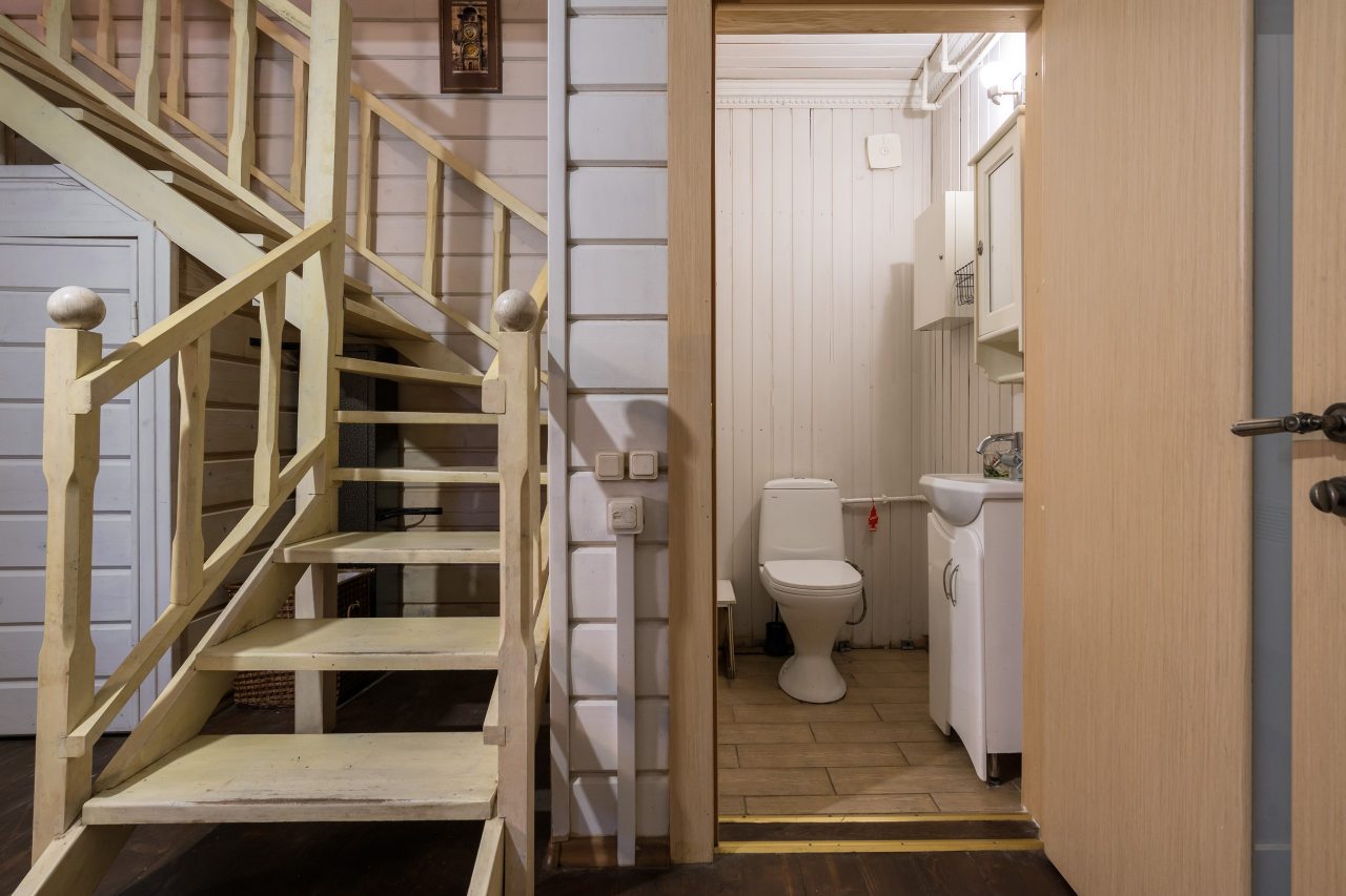 Дом (С 4 спальнями и баней), Коттедж С 4 спальнями и баней у озера Петровское