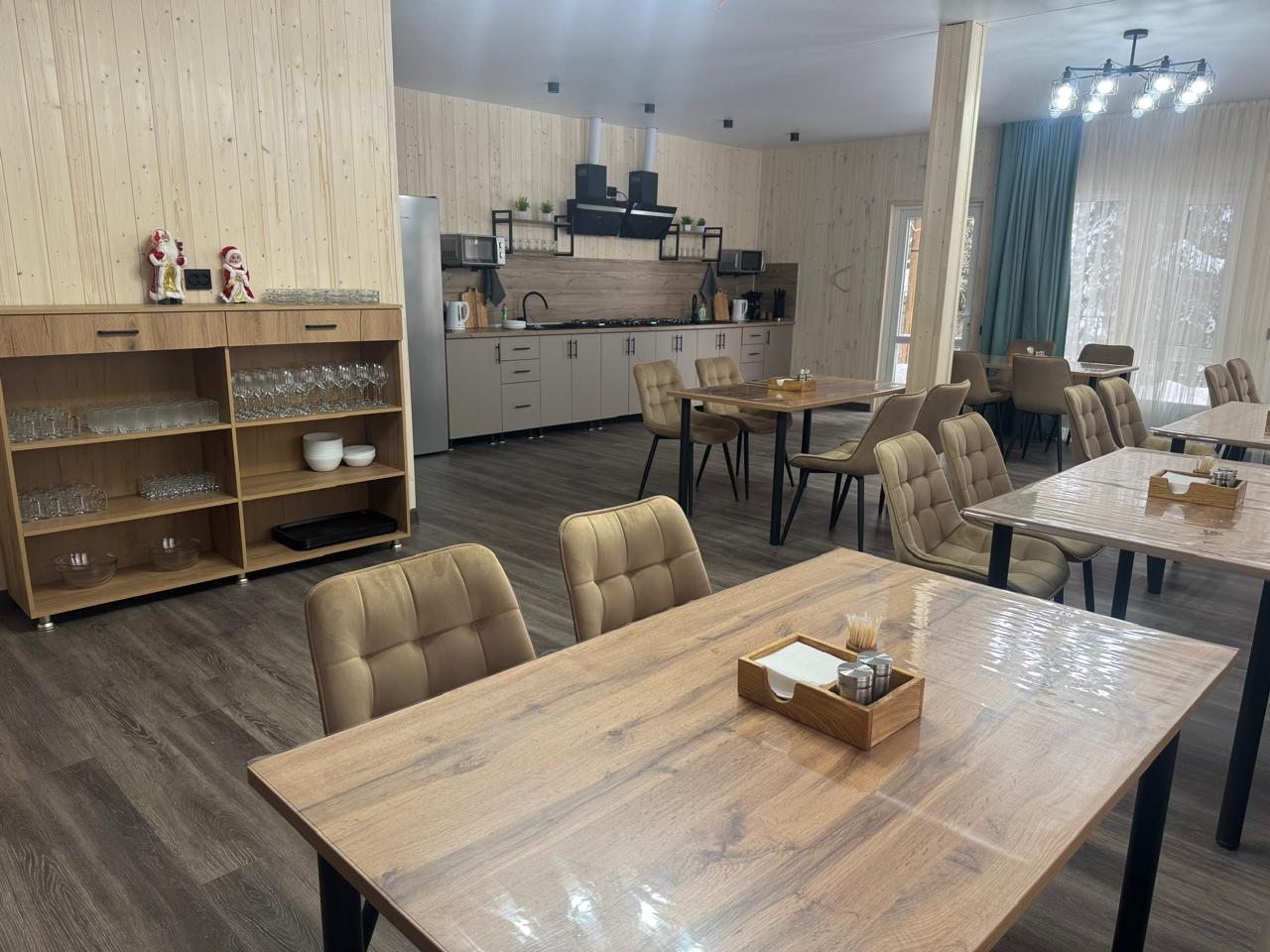 Кухня-столовая на 1-м этаже корпуса