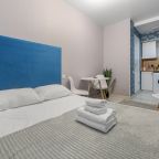 Апартаменты (LUX с двухспальной кроватью (№5)), Апартаменты VEDA Aparts Обводный 132