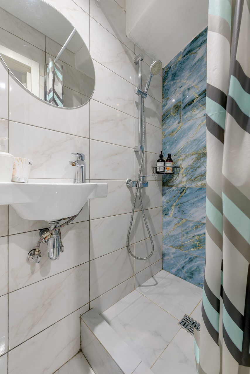 Апартаменты (LUX с двухспальной кроватью (№5)), Апартаменты VEDA Aparts Обводный 132