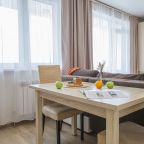 Апартаменты (На 12 этаже 141), Апартаменты TopHouse на Можжевеловой