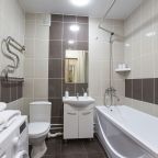 Апартаменты (На 12 этаже 141), Апартаменты TopHouse на Можжевеловой