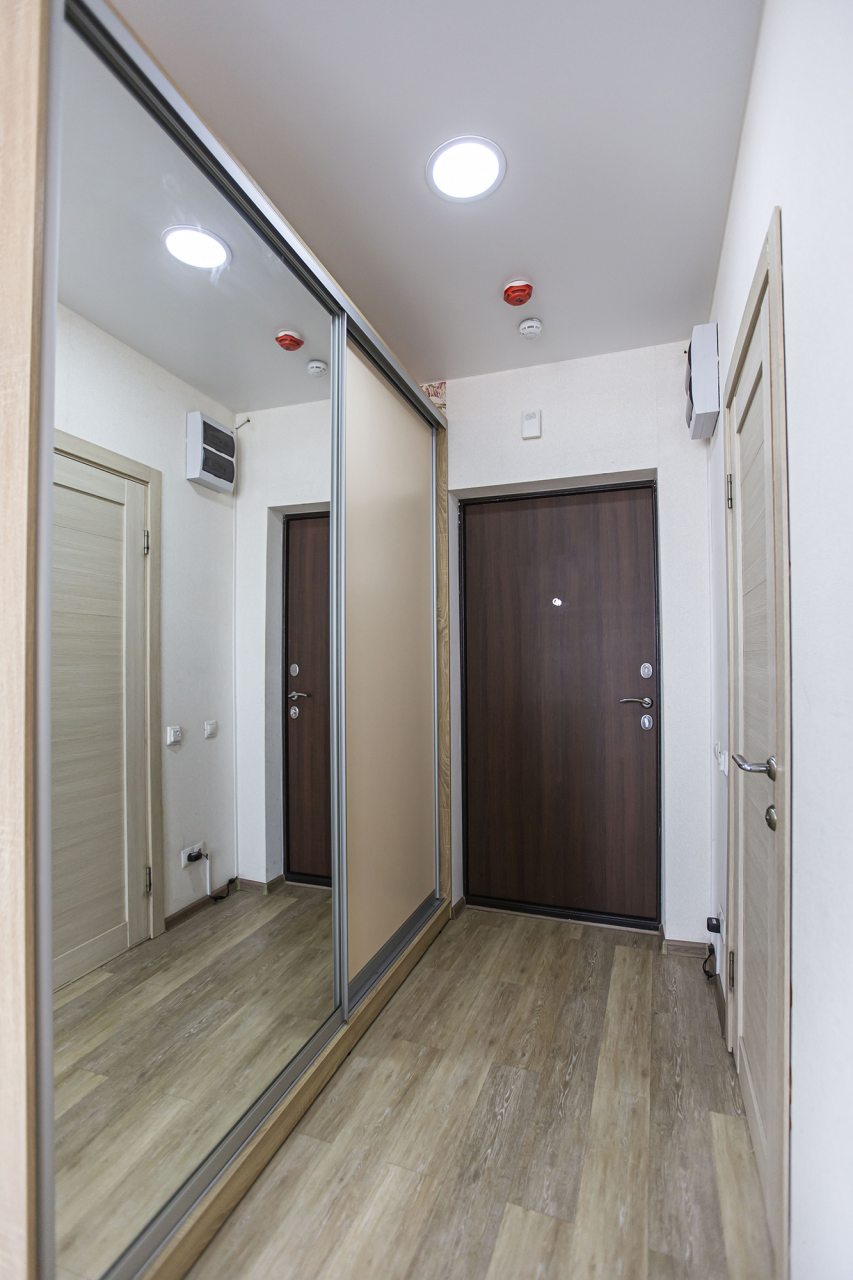 Апартаменты (На 12 этаже 141), Апартаменты TopHouse на Можжевеловой