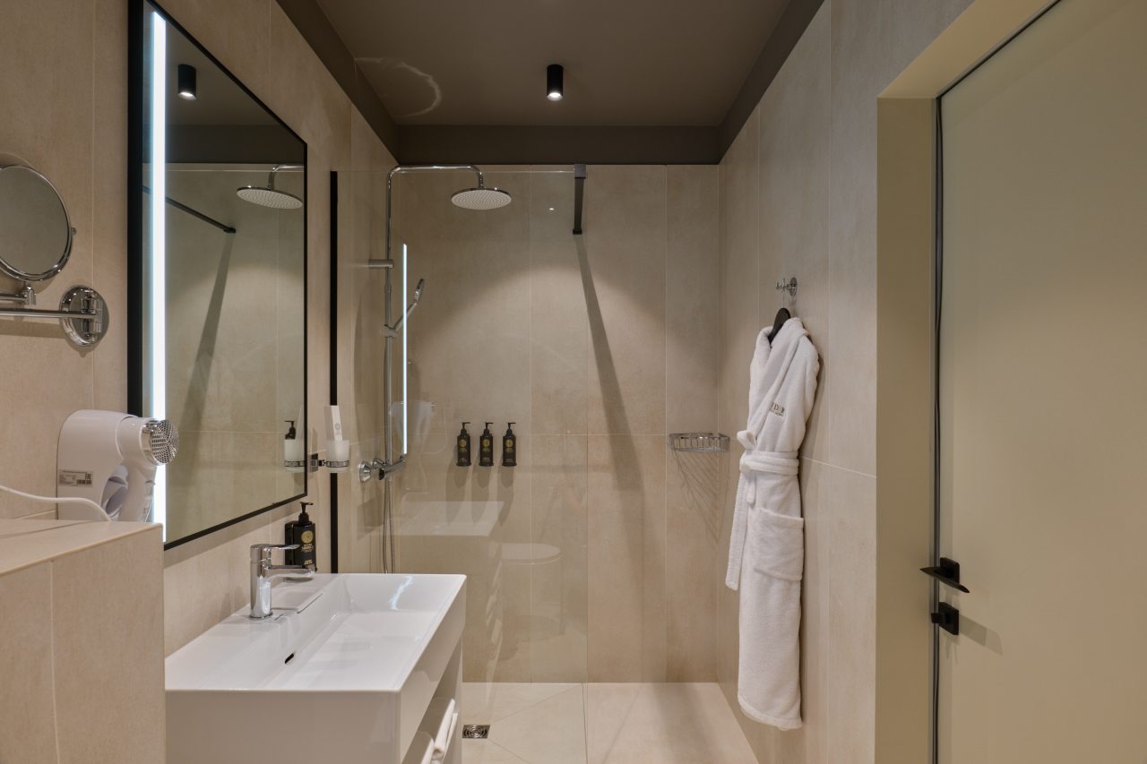 Двухместный (Джуниор Сюит), Отель SLIDE Bleisure & MICE HOTEL