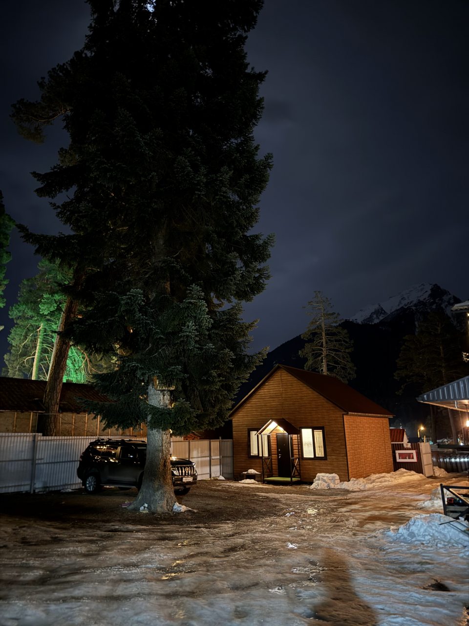 отдельный коттедж на территории