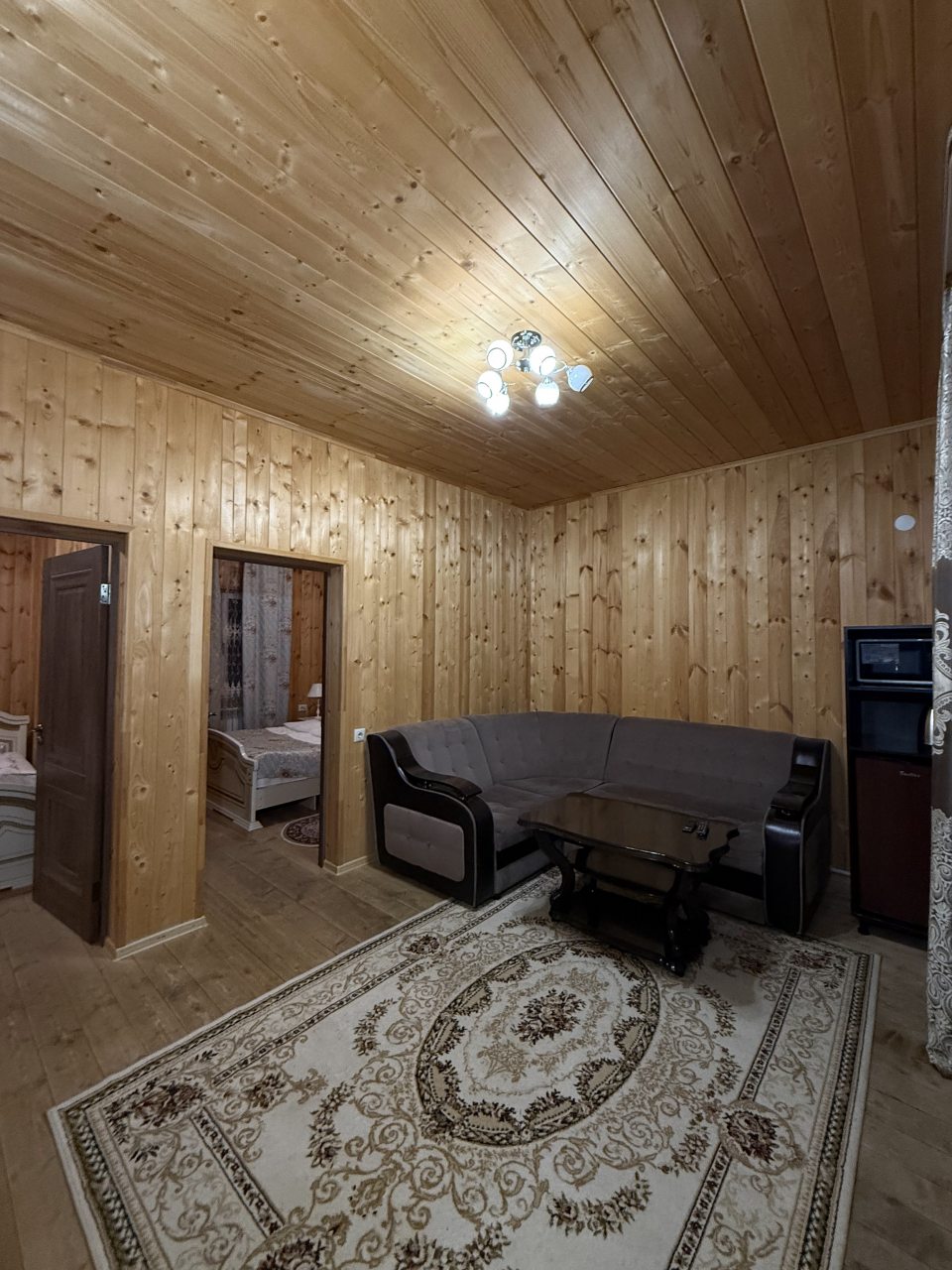 отдельный коттедж на территории