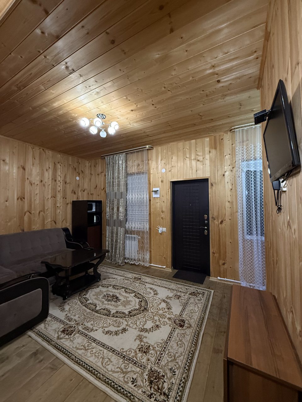 отдельный коттедж на территории