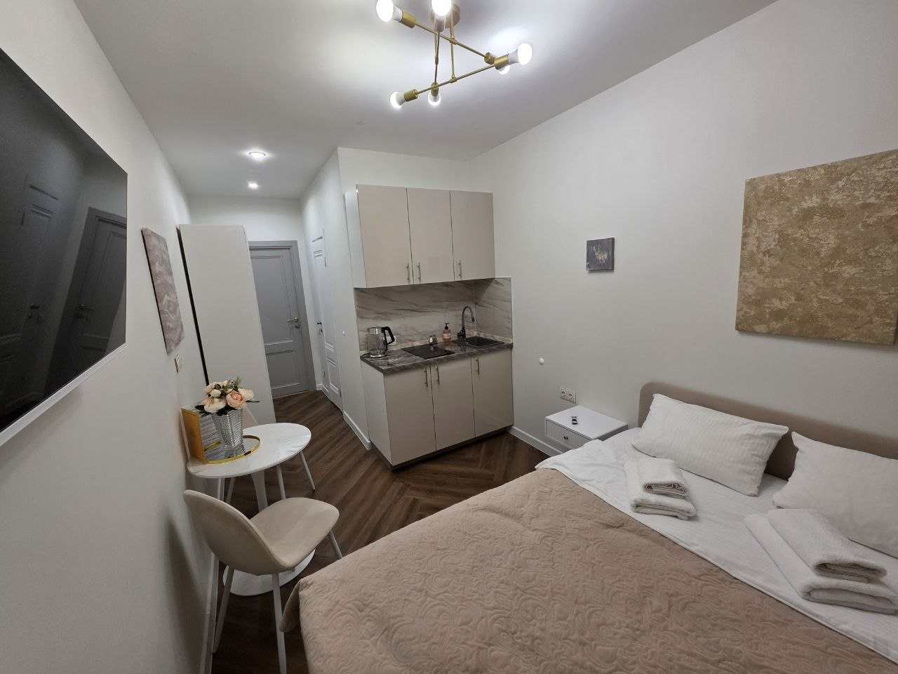 Двухместный (Светлый номер с удобствами в центре Петербурга), Гостевой дом Адриан