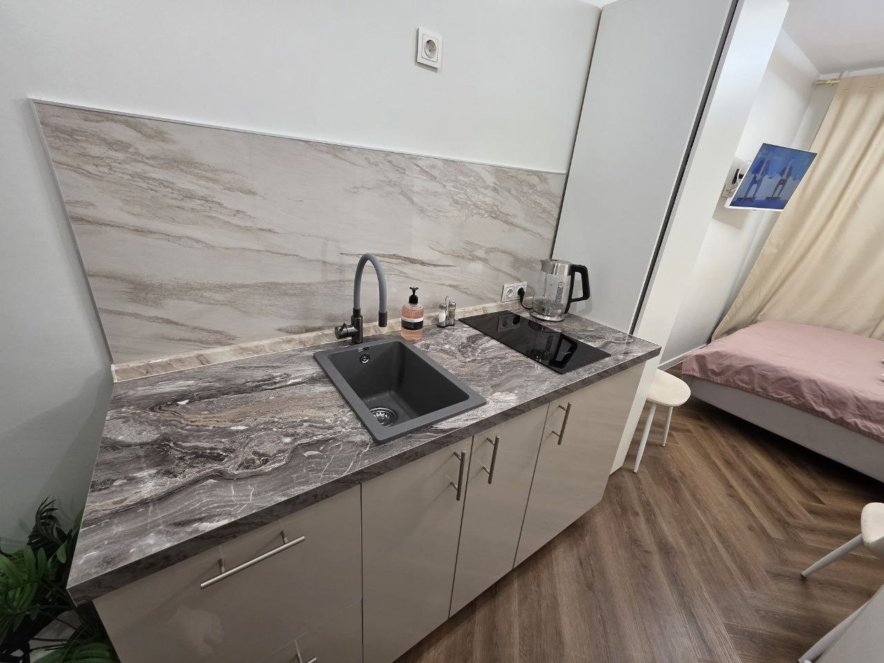 Двухместный (Улучшенный номер с удобствами вблизи Исаакиевского собора), Гостевой дом Адриан