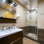 Коттедж №2 Ванная комната с сауной