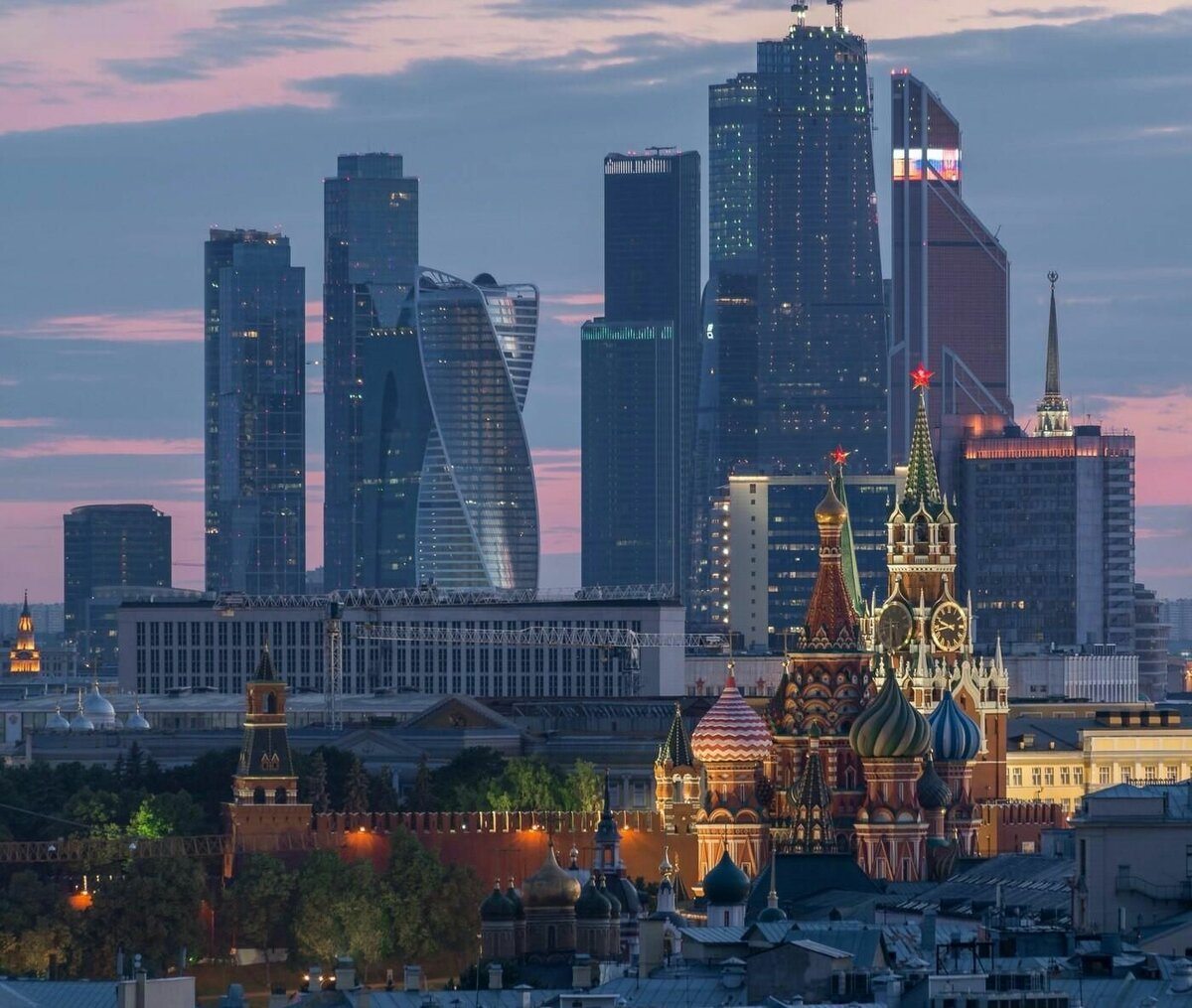 Вид на Кремль, Апартаменты в Москва Сити