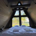 Коттедж (A-Frame №7 (с купелью и баней)), База отдыха Les Holidays