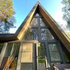 Коттедж (A-Frame №8 (с купелью и баней)), База отдыха Les Holidays