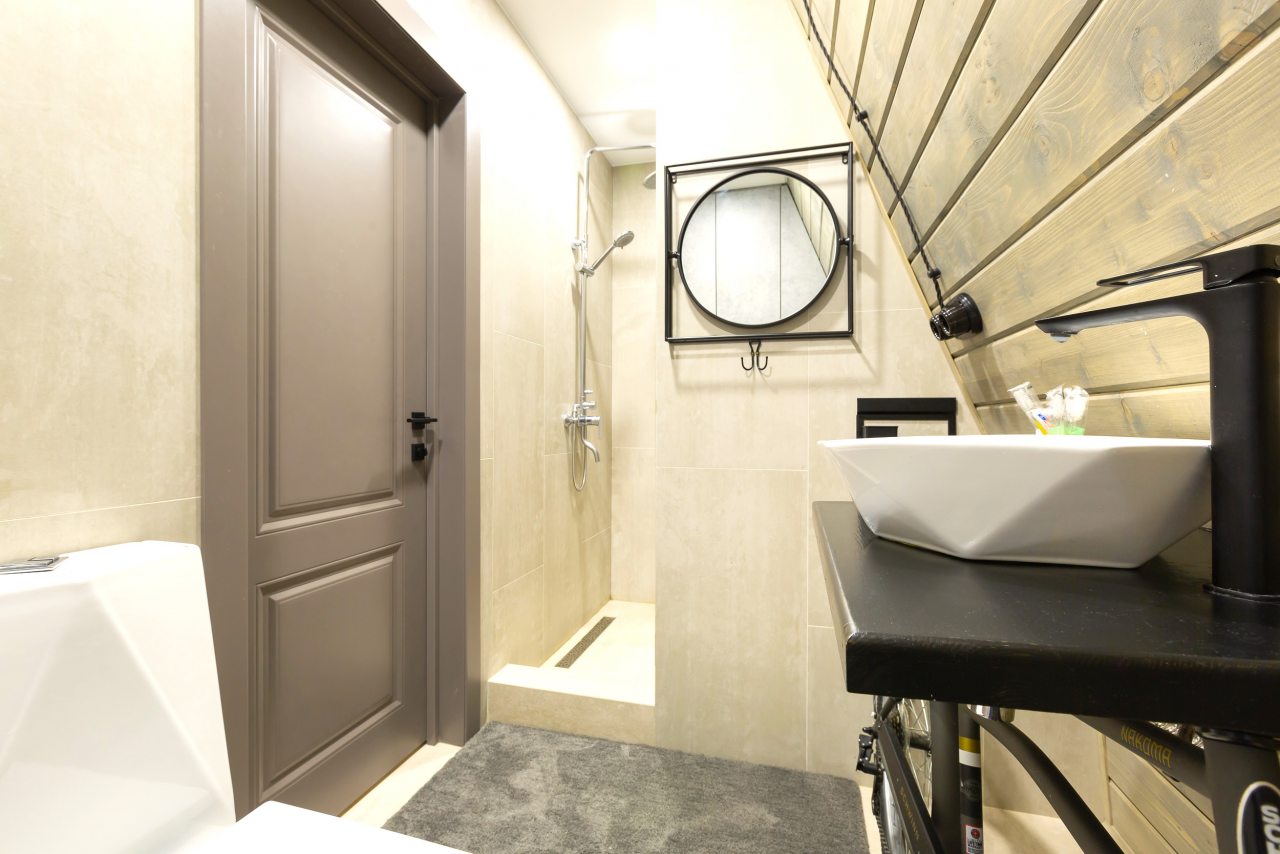 Коттедж (A-Frame №8 (с купелью и баней)), База отдыха Les Holidays