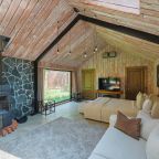 Коттедж (BarnHouse №19 (c камином без купели)), База отдыха Les Holidays