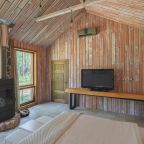 Коттедж (BarnHouse №20 (c камином без купели)), База отдыха Les Holidays