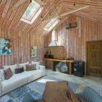 Коттедж (BarnHouse №20 (c камином без купели)), База отдыха Les Holidays