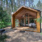 Коттедж (BarnHouse №20 (c камином без купели)), База отдыха Les Holidays