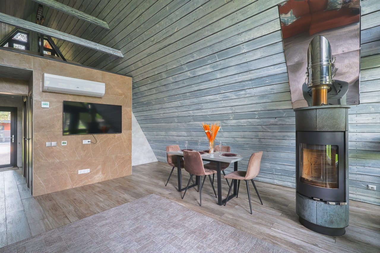 Дом (A-Frame № 15 (с камином без купели)), База отдыха Les Holidays