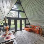 Дом (A-Frame № 15 (с камином без купели)), База отдыха Les Holidays