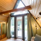 Мини-дом (A-Frame №14 (с террасой без купели)), База отдыха Les Holidays